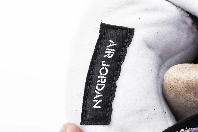 Fear Pack Retro 626969-030  Jordan 4 0124